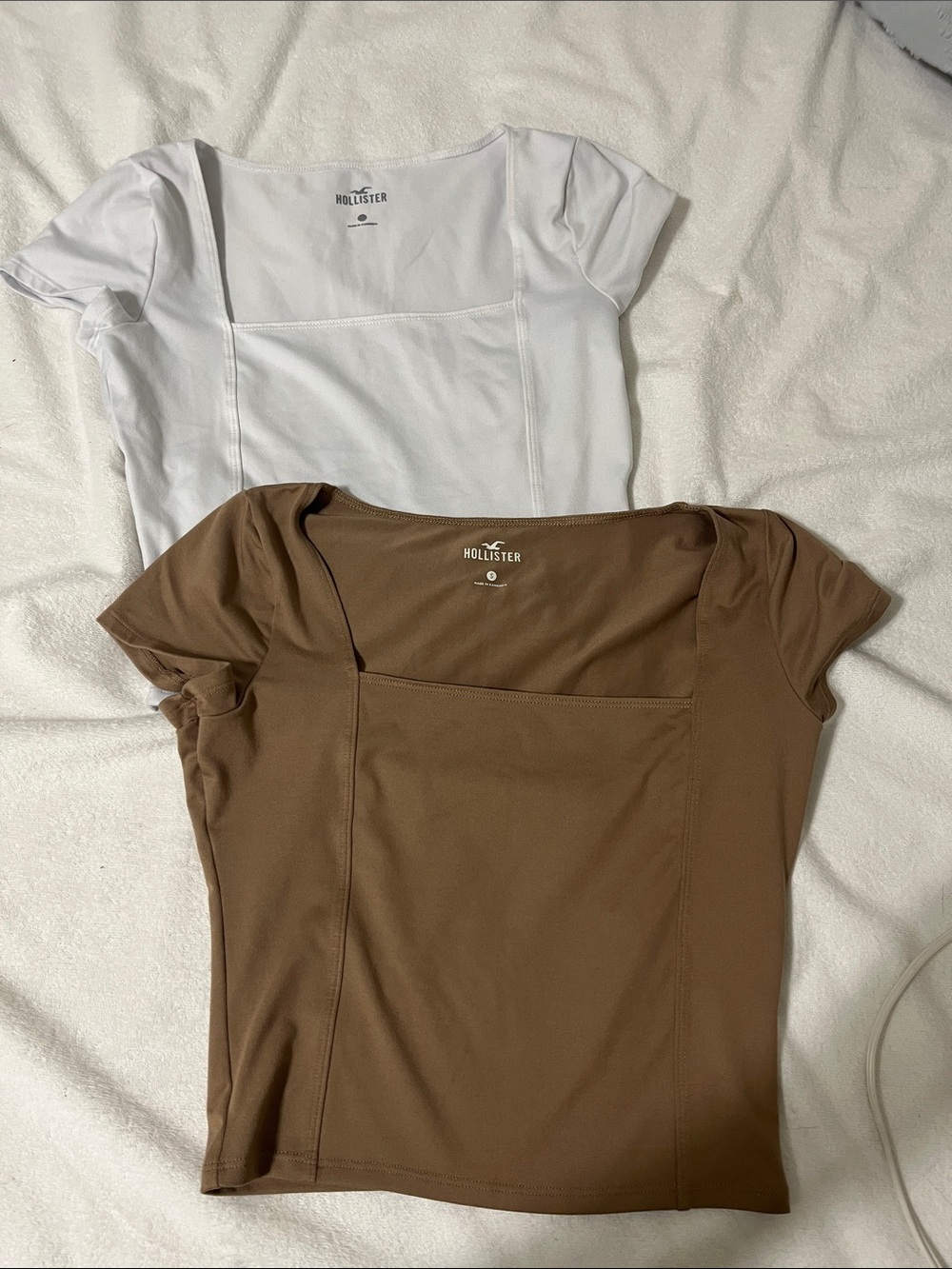 Hollister Square Neck Short Sleeve Crop Top - White & Brown